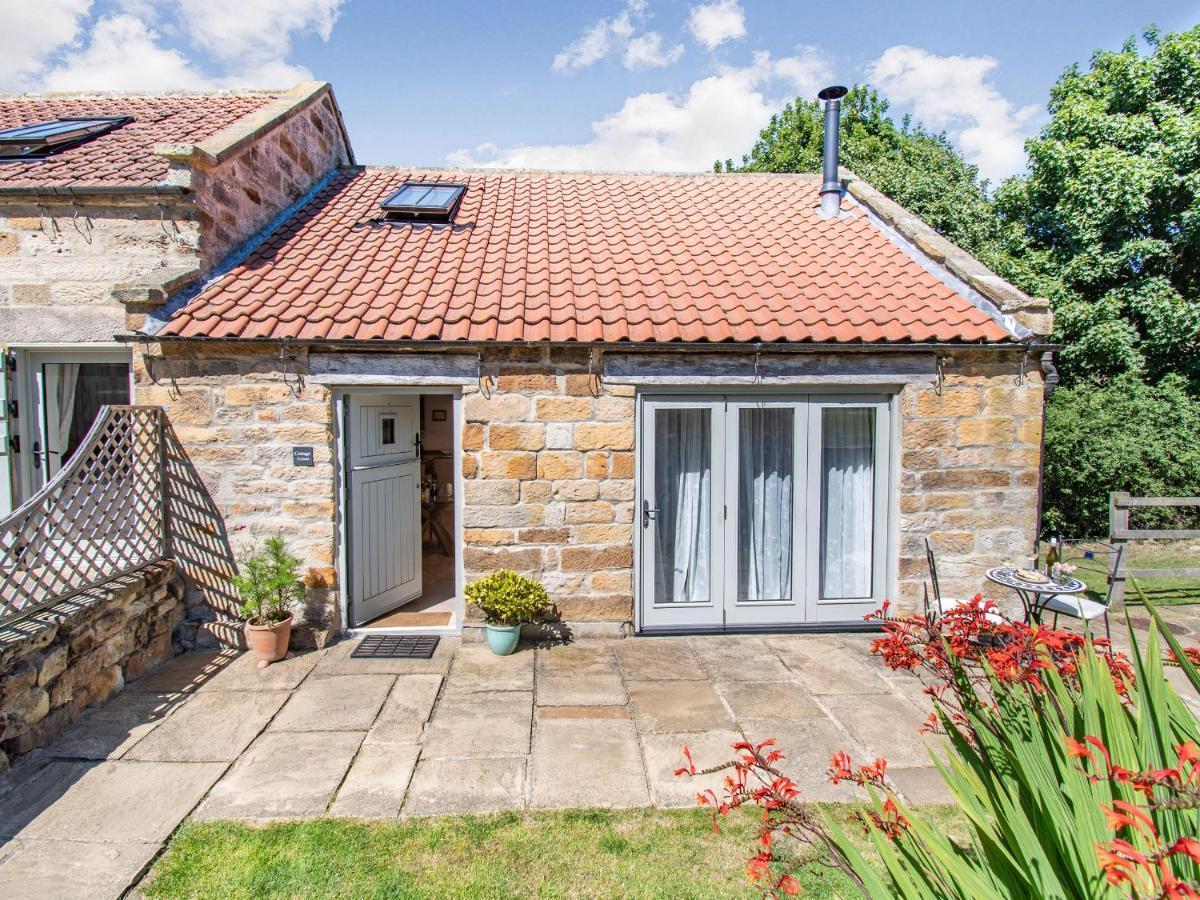 Cottage Anton Fylingdales المظهر الخارجي الصورة